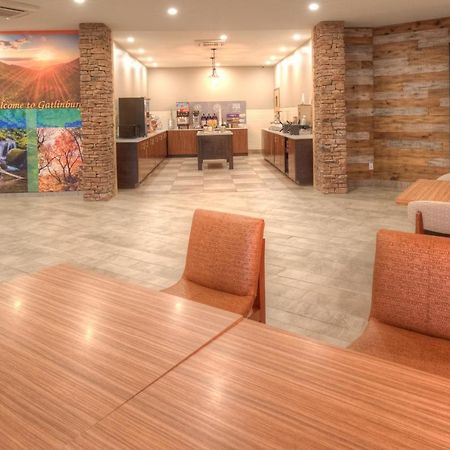 Clarion Pointe Downtown Gatlinburg Hotel Buitenkant foto